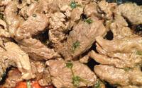 Bifes  ao molho de shoyo e curry