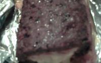Bolo de carne moída recheado com presunto e mussarela
