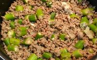Carne moída com quiabo