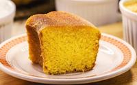 Bolo de cenoura cremoso com flocão de milho: você precisa aprender essa receita maravilhosa!