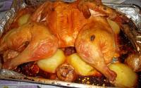 Frango assado com batatas
