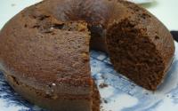 Esse bolo de chocolate usa um ingrediente que você JAMAIS imaginou para dar estrutura sem mudar o gosto dessa delícia