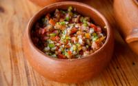 Vinagrete ou molho à campanha: seja qual for o nome, veja essas receitas deliciosas