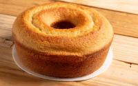 Quem disse que vegano não pode comer bolo? Essa receita não leva nenhum ingrediente de origem animal e fica irresistível, impossível comer só uma fatia