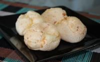 Pão de queijo mineiro