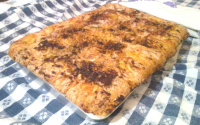 Bolo de banana com queijo e canela