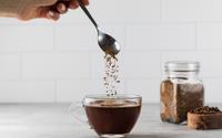 Alerta para quem consome café instantâneo: novo estudo revela possível relação com doença preocupante