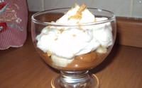 Taça de banana com chantilly