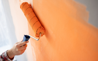 Adeus, pintura tradicional: nova tendência para pintar paredes substitui o rolo de pintura com muita eficiência e sem esforço