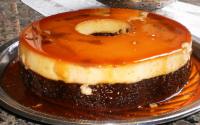 Bolo de chocolate + pudim de leite condensado se unem na sobremesa mais perfeita que você vai provar hoje!