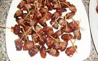 Tâmaras com bacon