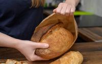 Nem plástico, nem pano: o truque simples de um padeiro para manter o pão fresco por dias