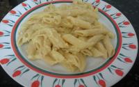 Macarrão ao queijo e ovos