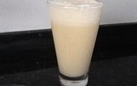 Suco de maracujá com leite