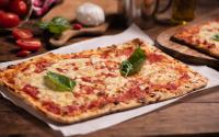 Aprendi a receita de massa de pizza mais fácil do mundo e agora faço toda semana, é o sextou aqui e casa!