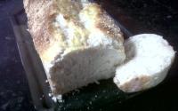 Pão de pinga com cebola e queijo