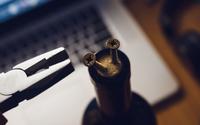 Com quantos anos você descobriu como abrir uma garrafa de vinho sem um saca-rolhas? O truque das vinícolas que nunca falha