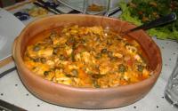 Peixe ao molho de camarão e alcaparras