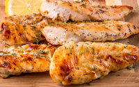 O seu peito de frango fica ressecado e sem gosto porque você não segue esses passos simples