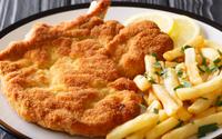 Frango à milanesa crocante: todos se esquecem dessa etapa, mas é a primeira coisa a ser feita antes de fritar