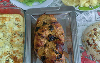 Pernil de porco recheado com ameixas