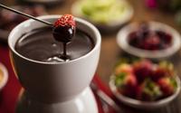 Fondue de chocolate: deixe as noites de inverno muito mais gostosas