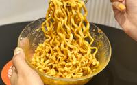Dia do Miojo: 5 maneiras criativas, práticas e baratas para incrementar o seu macarrão instantâneo