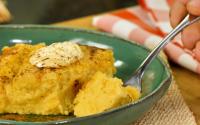 Olha o moço da pamonha passando para ensinar uma receita diferente do clássico da Festa Junina!