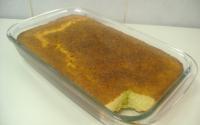 Bolo cremoso de coco