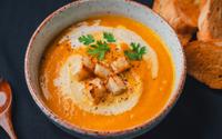 Nem caldo verde, nem sopa de ervilha: esse caldo de abóbora cremoso e cheio de nutrientes é a receita de ouro da minha avó