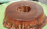 Esse é o melhor pudim cremoso de chocolate que eu já fiz: doce na medida certa e feito no liquidificador (receita fácil)