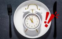 O melhor horário para jantar, segundo especialistas em longevidade, tem relação com a hora que você dorme