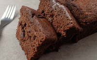 O segredo para o bolo de chocolate muito fofinho está nesse passo que você nunca segue