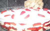 Torta de morango com suspiro deliciosa