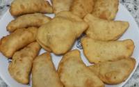 Pastel de massa cozida