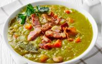 Caiu a temperatura e eu já corro para fazer essa sopa de ervilha com calabresa cremosa que aprendi com a minha vizinha