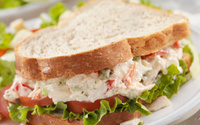 O melhor sanduíche natural de frango fit: recheio cremoso, proteico e com poucas calorias