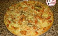 Pizza de frango e queijo