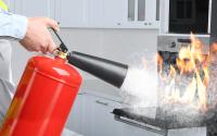 O erro mais comum que pode causar incêndio na sua cozinha (e como evitá-lo!)