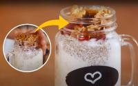 Aveia dormida é o café da manhã saudável para quem acorda preguiçoso: como fazer overnight oat