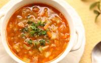 Frio e chuva no fim da tarde pede uma sopa para o jantar, e eu te ensino 4 receitas maravilhosas que toda a família vai amar!