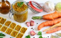 Aprendi a fazer um tempero caseiro para congelar com minha tia cozinheira e minha vida na cozinha é outra: serve para carnes, legumes e peixes