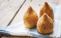 Desde que minha vizinha me ensinou essa coxinha cremosa de liquidificador, eu faço todo final de semana e sempre acaba rápido!