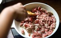 A maioria das pessoas erra aqui: carne moída sem cor, sem sabor e sem graça