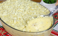 Sobremesa gelada de abacaxi para o Natal ou Ano-Novo: siga esse passo da receita para o doce ficar muito cremoso