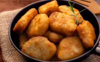 Essa receita de nugget caseiro e saudável é ideal para evitar ultraprocessados com as crianças: crocante e fica pronto em 20 minutos na air fryer
