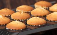A melhor assadeira para uma receita dourada e crocante: aço carbono X alumínio