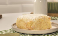 Bolo gelado de coco e molhadinho: sempre faço essa receita quando quero impressionar as minhas visitas e todo mundo pede mais uma fatia