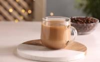 Essa cafeteira que faz uma xícara de café é a opção perfeita para quem mora sozinho
