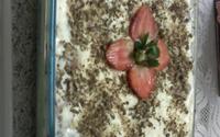 Pavê delicioso de morango e bis